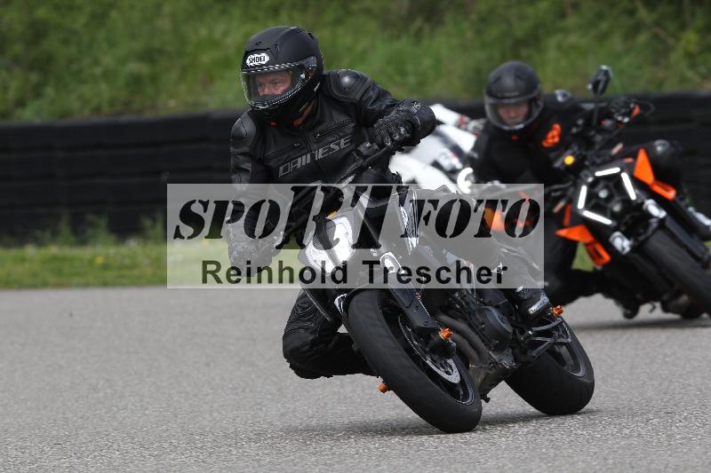 /Archiv-2025/10 23.04.2025 Cornu Master School ADR/rot-rouge/40